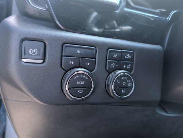 Used 2023 Chevrolet Silverado 1500 LTZ w/ LTZ Convenience Package II AWD/4WD image 26
