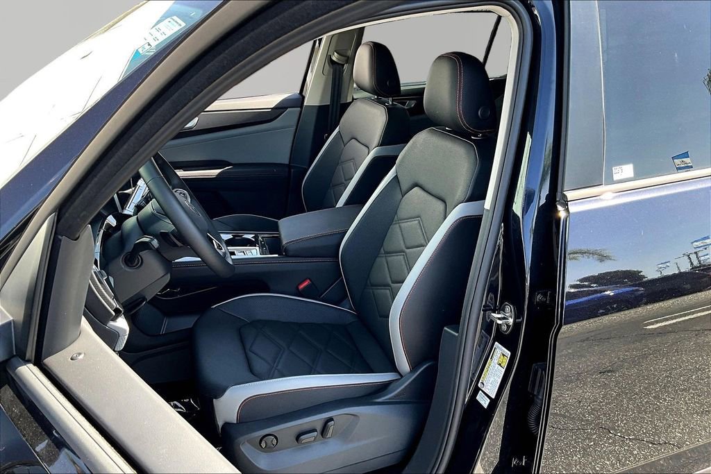 New 2026 Volkswagen Atlas Peak Edition image 22