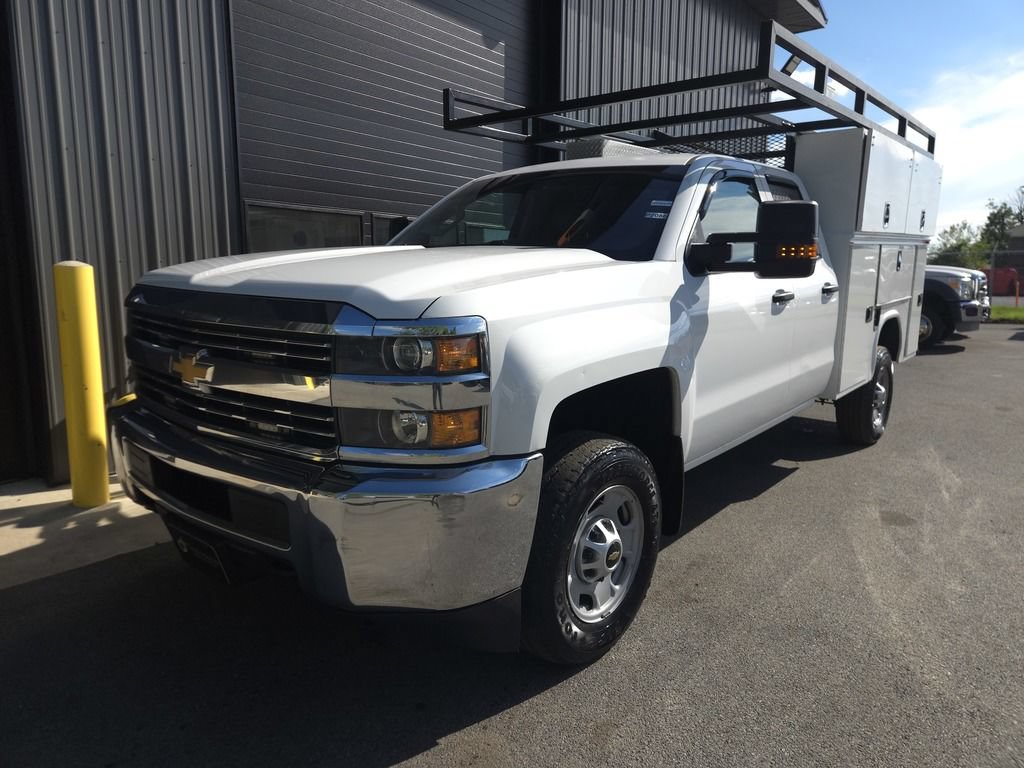 Used 2018 Chevrolet Silverado 2500 W/T w/ WT Convenience Package AWD/4WD image 2