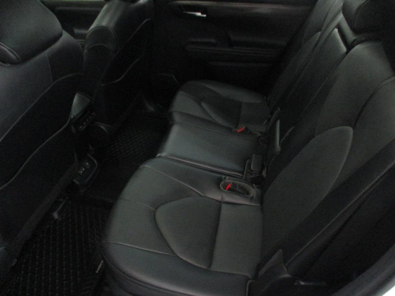 Used 2022 Toyota Highlander Limited AWD/4WD image 13