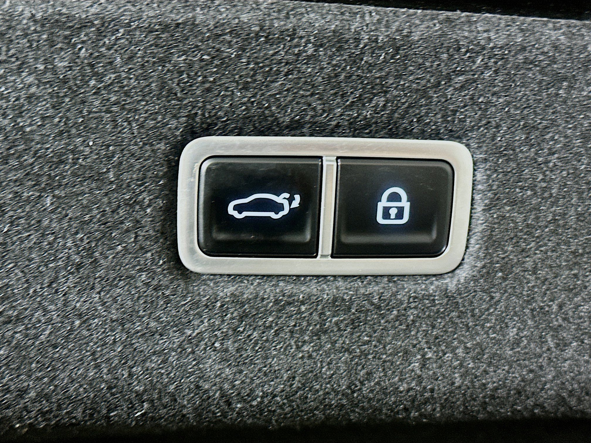 Used 2024 Hyundai Ioniq 6 SE RWD image 29