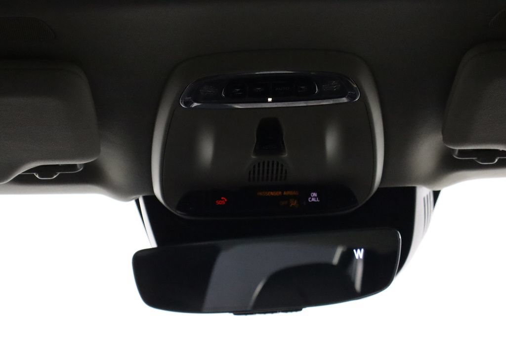 Used 2018 Volvo XC90 T5 Momentum w/ Convenience Package FWD image 27
