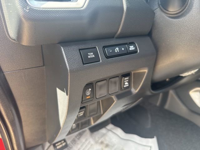 Used 2022 Nissan Frontier SV image 15