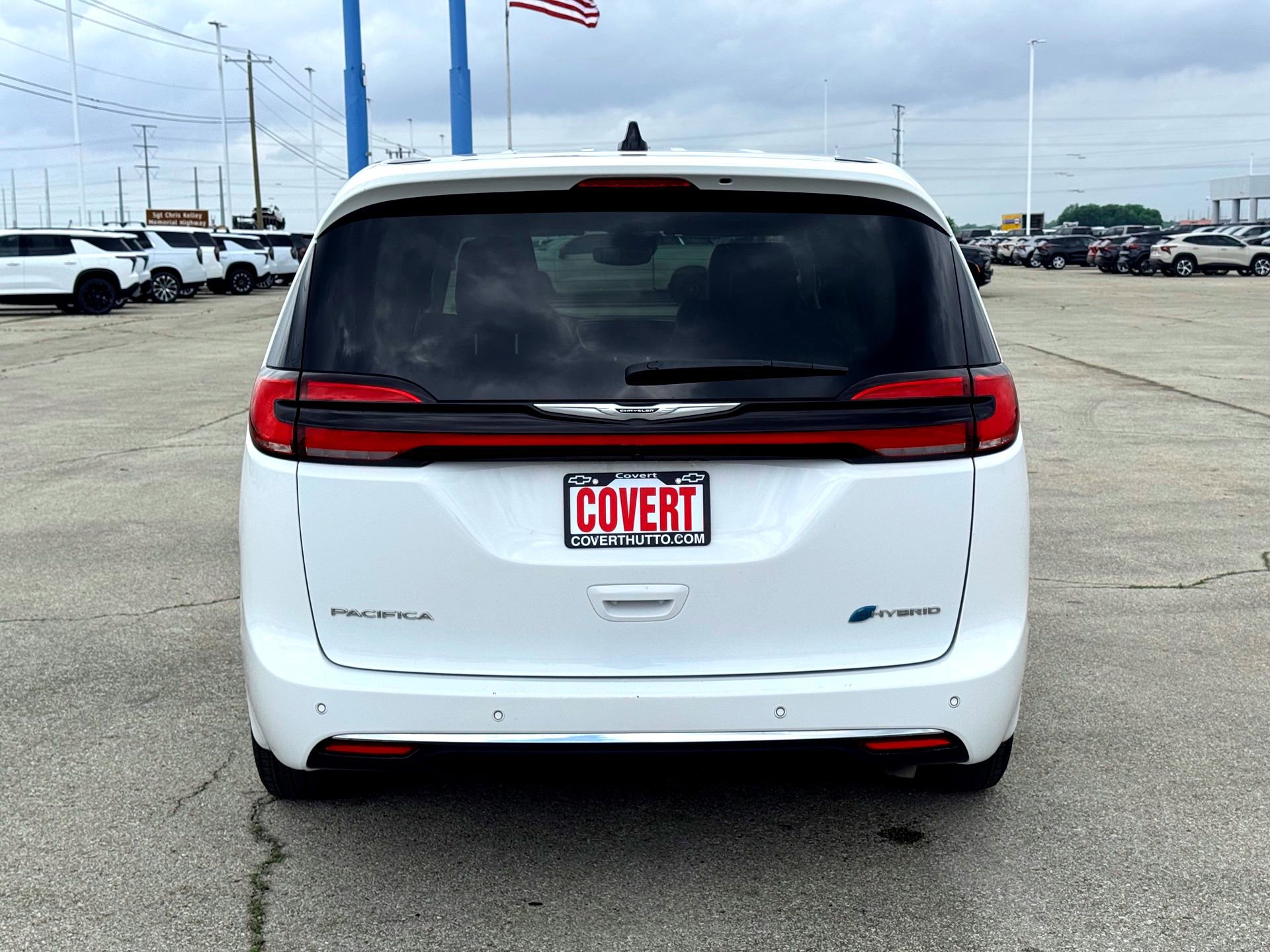 Used 2024 Chrysler Pacifica Select image 8