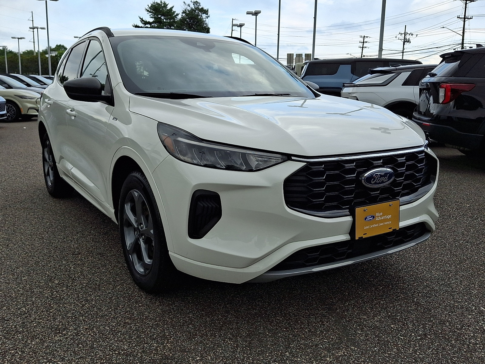 Certified 2023 Ford Escape ST-Line w/ Tech Pack #1 AWD/4WD image 2