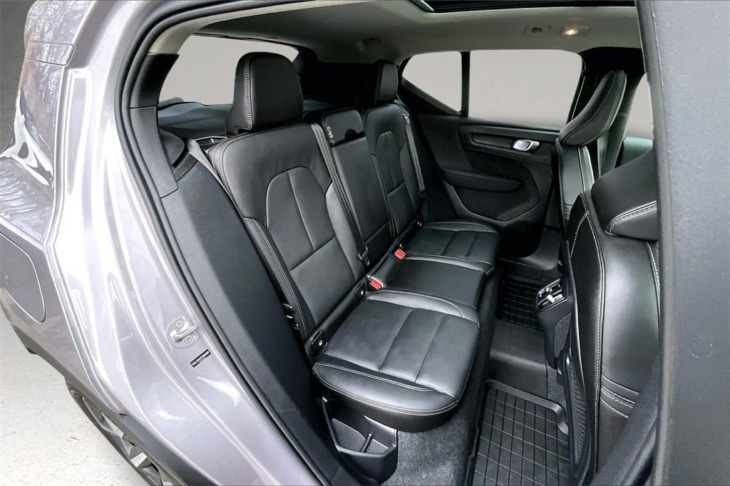 Used 2026 Volvo XC40 B5 Plus w/ Protection Package Premier image 24