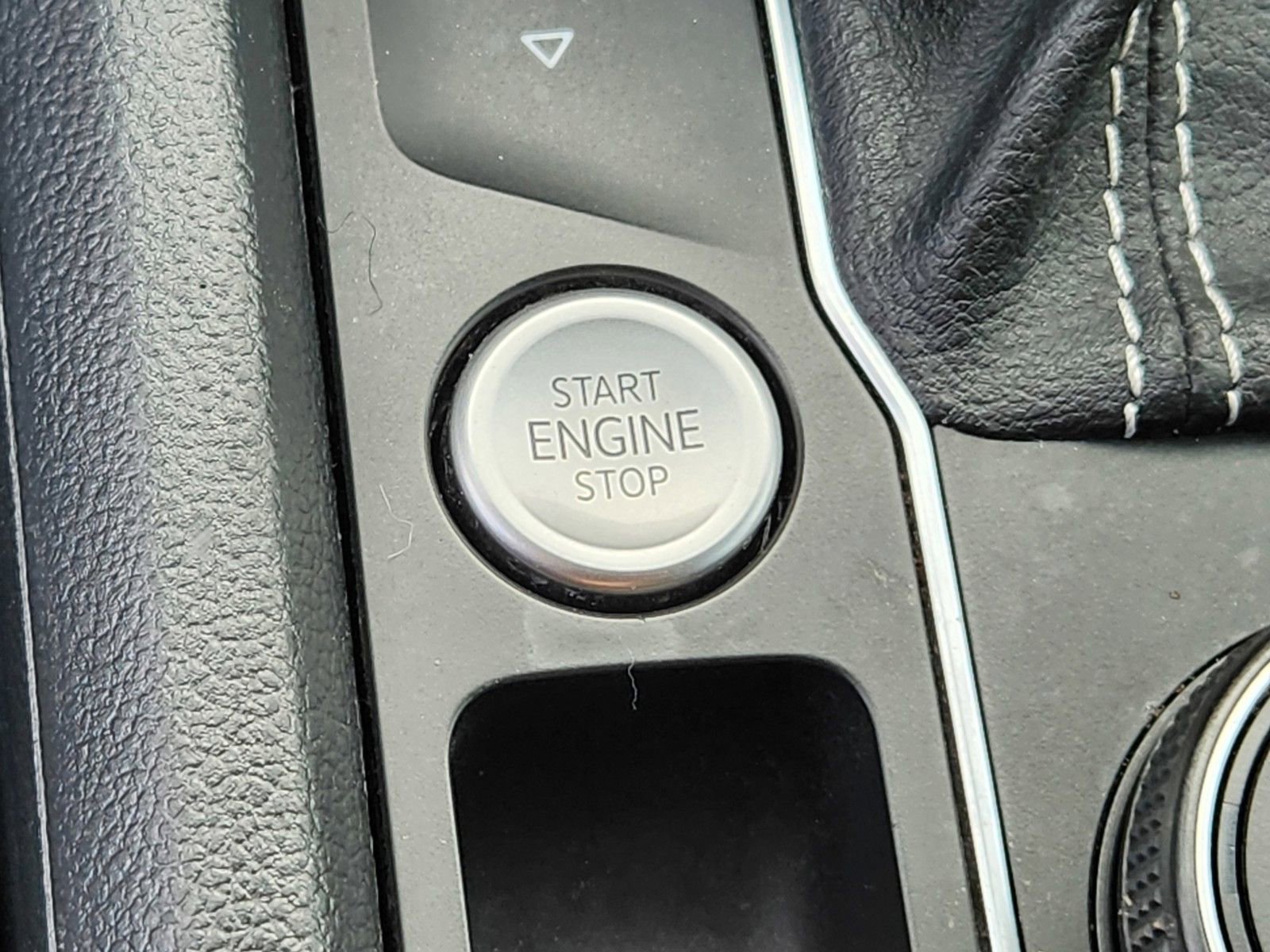 Used 2022 Volkswagen Atlas SE image 12