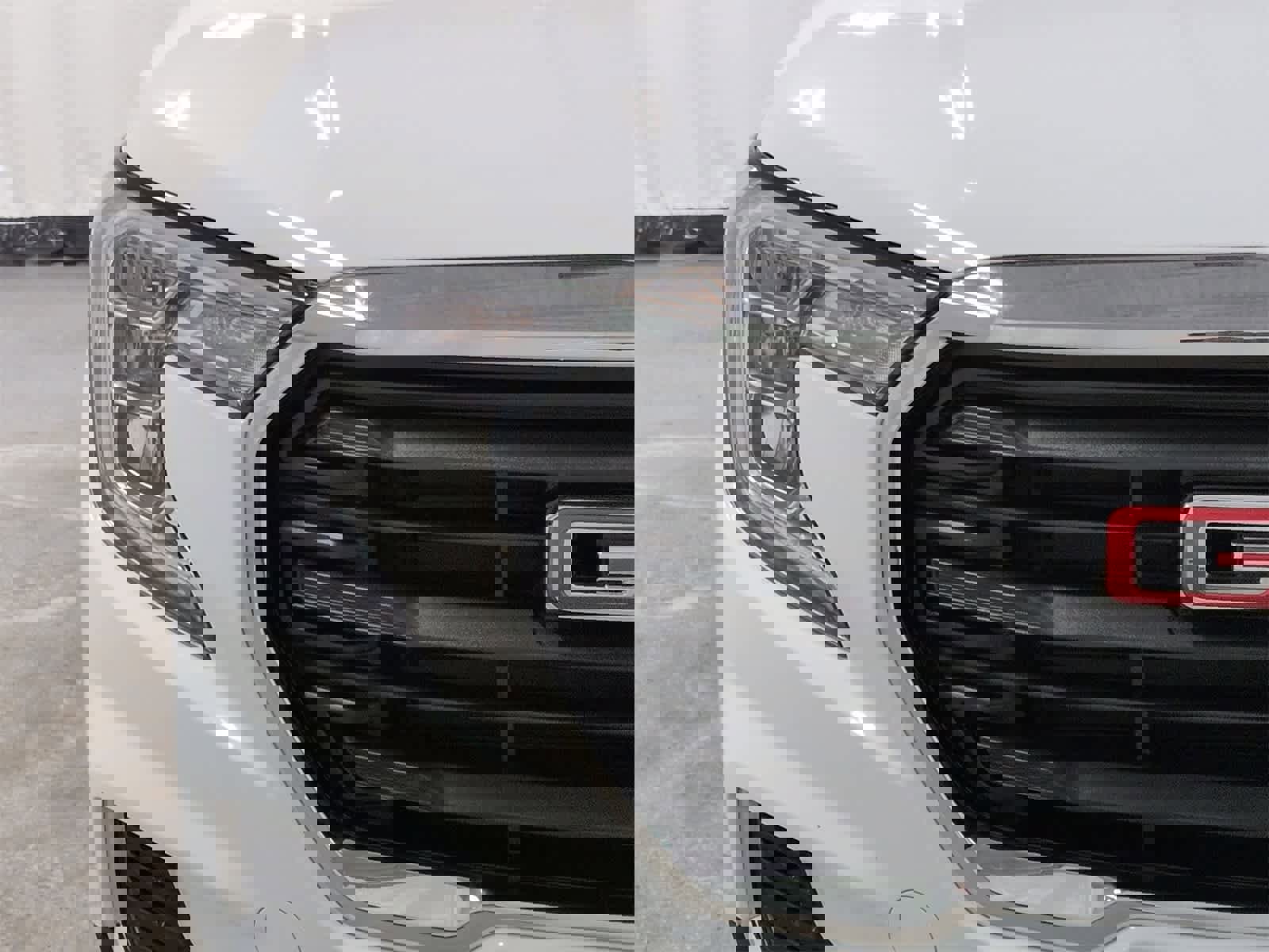 Used 2022 GMC Terrain SLE w/ Driver Convenience Package image 11