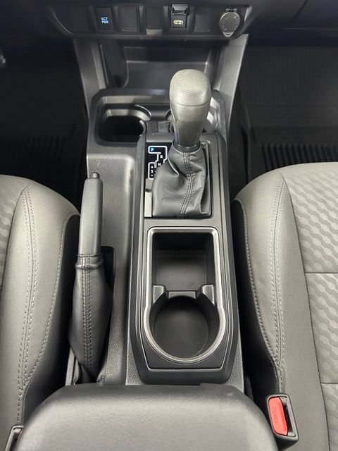 Used 2021 Toyota Tacoma SR AWD/4WD image 18