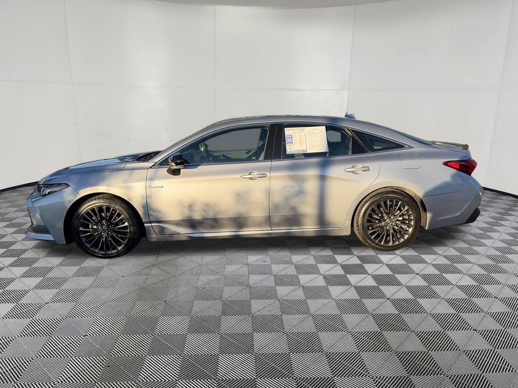 Used 2019 Toyota Avalon XSE w/ Carpet Mat Package FWD image 5