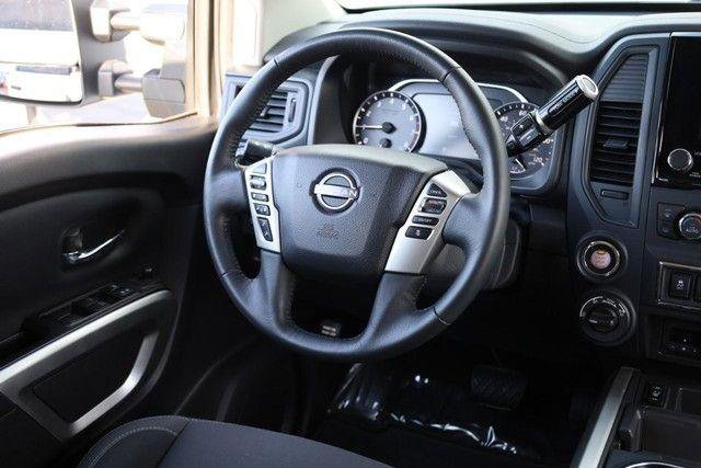 Used 2024 Nissan Titan SV w/ SV Convenience Package AWD/4WD image 22