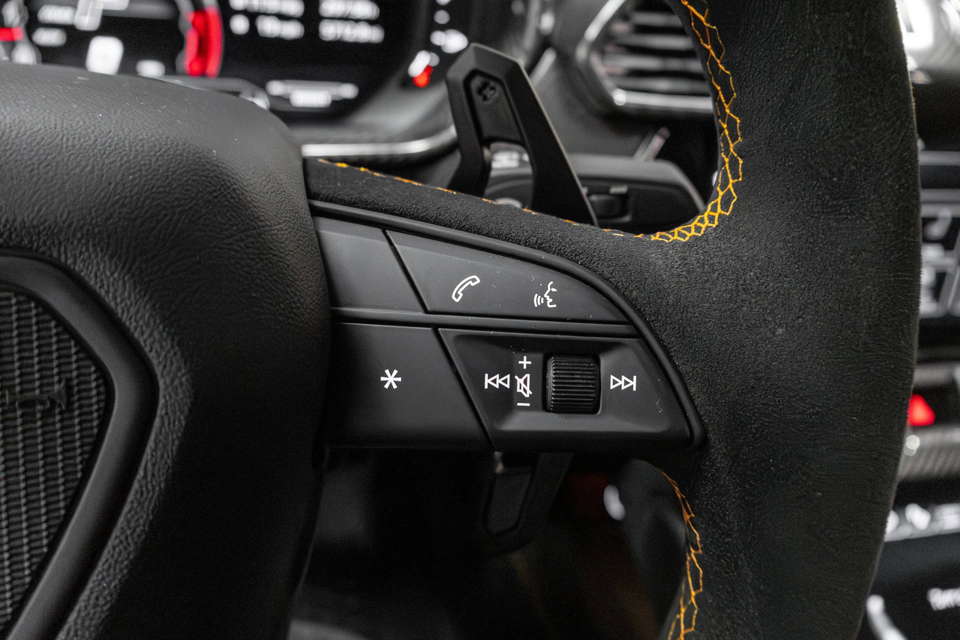 Used 2023 Lamborghini Urus Performante image 82