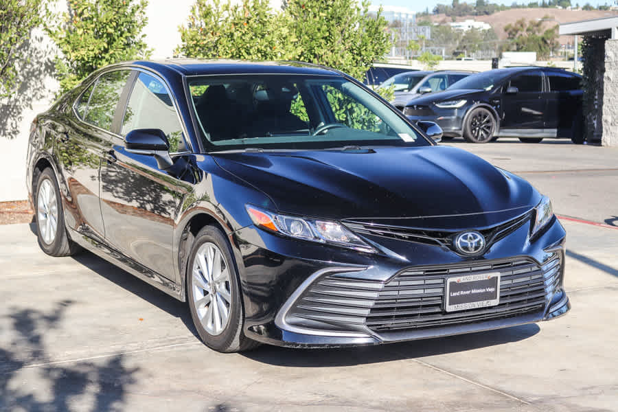 Used 2022 Toyota Camry LE w/ Cold Weather Package AWD/4WD image 3