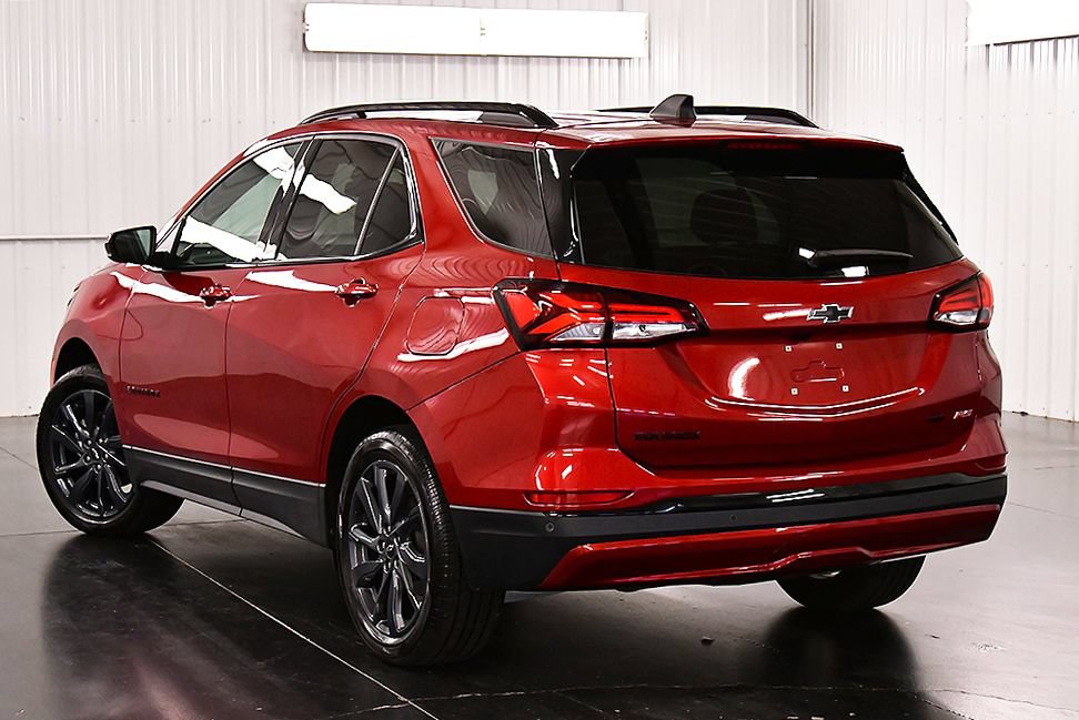 Used 2024 Chevrolet Equinox RS AWD/4WD image 5