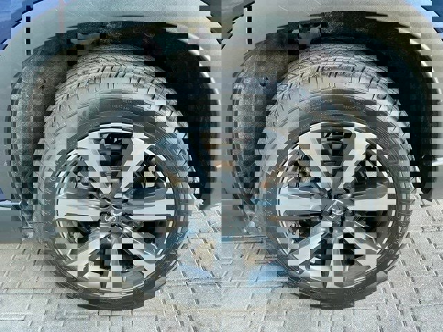 Certified 2023 Honda Pilot Touring image 17