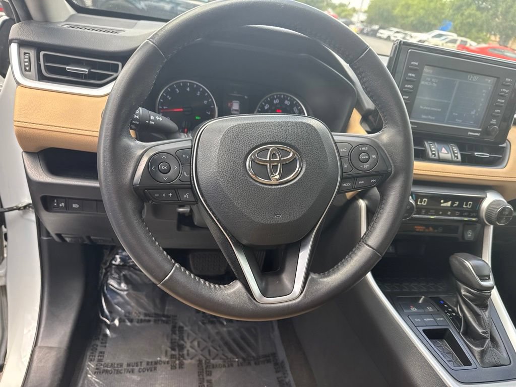 Used 2021 Toyota RAV4 XLE Premium FWD image 11