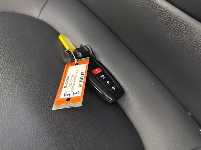 Used 2022 Toyota Corolla LE w/ Premium Interior Package image 28