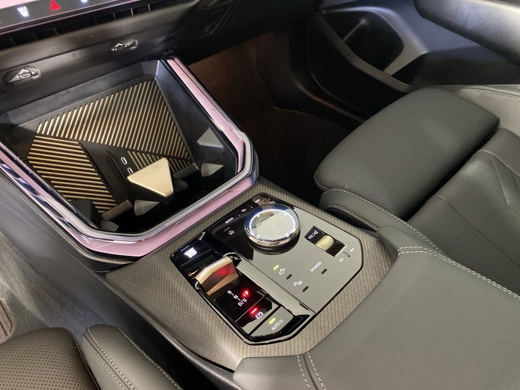 Used 2025 BMW X3 xDrive30i w/ Premium Package image 23