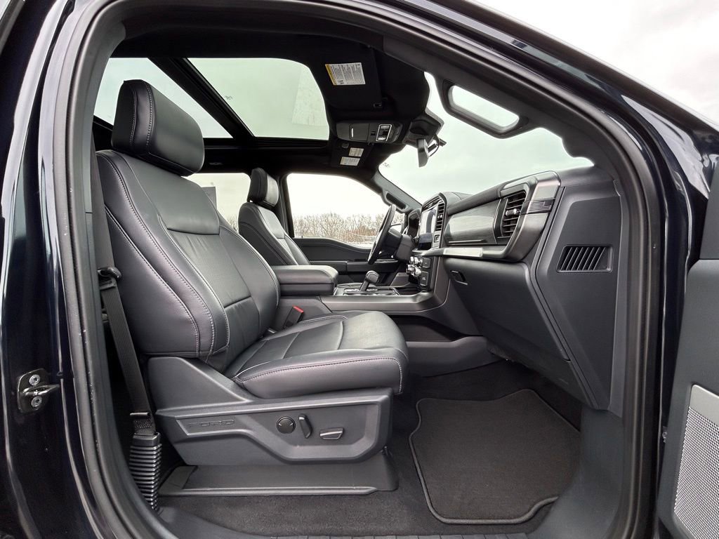 Used 2025 Ford F150 Lariat image 23