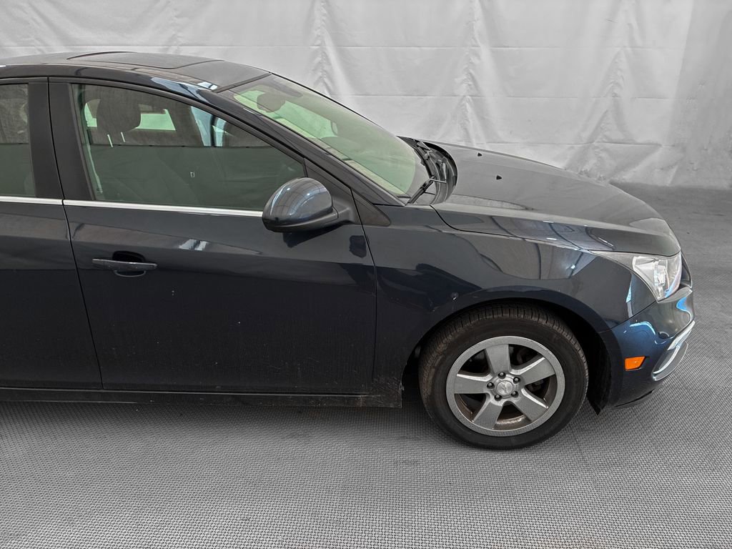 Used 2016 Chevrolet Cruze LT w/ Sun And Sound Package FWD image 7