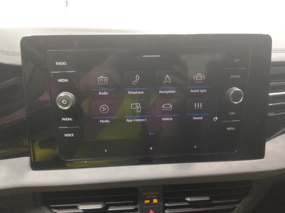 Used 2025 Volkswagen Jetta SE FWD image 25