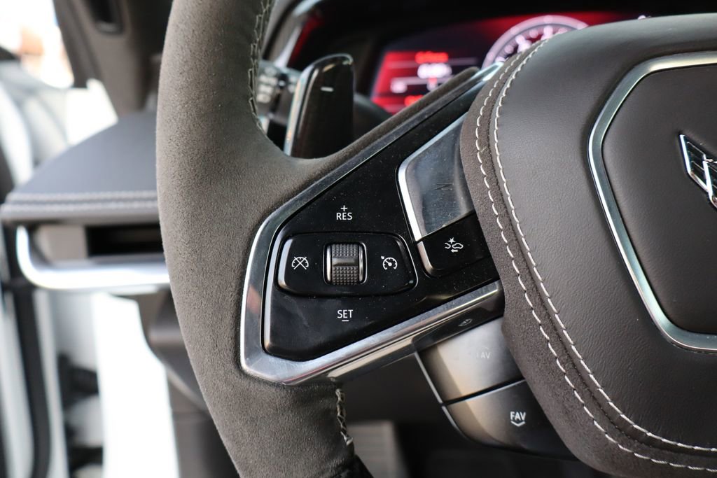 Used 2024 Chevrolet Corvette Z06 image 17