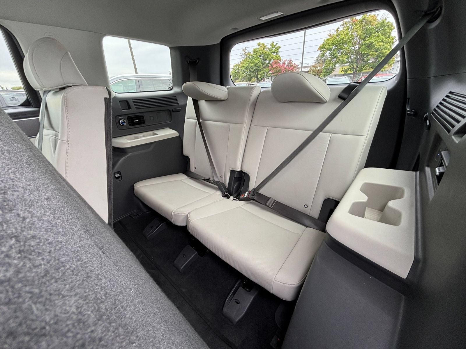 Used 2026 Hyundai Santa Fe SEL FWD image 31