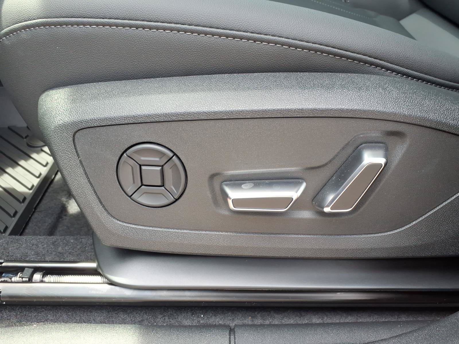 New 2026 Audi Q3 quattro 2.0T AWD/4WD image 19