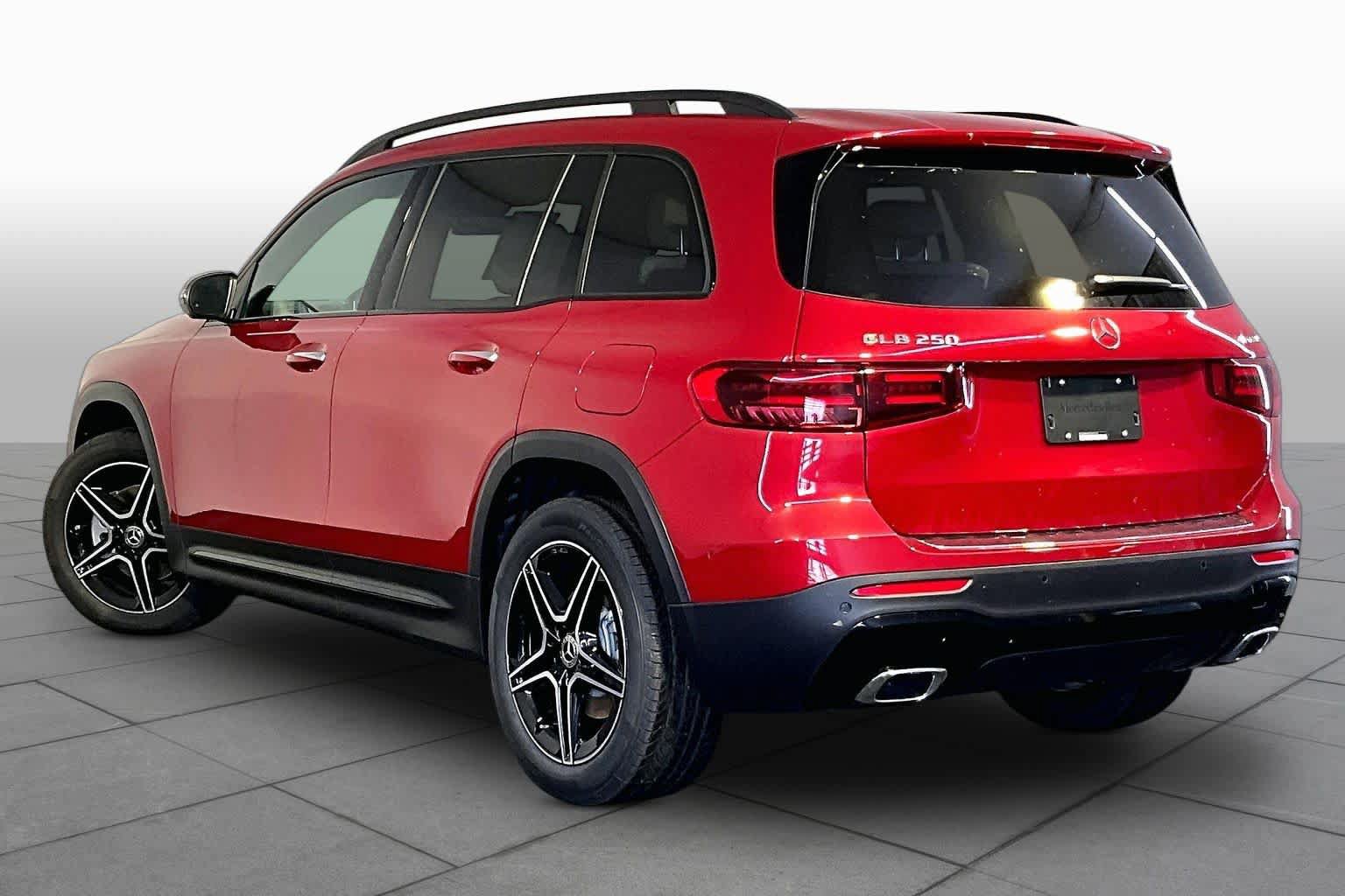 New 2026 Mercedes-Benz GLB 250 4MATIC image 3