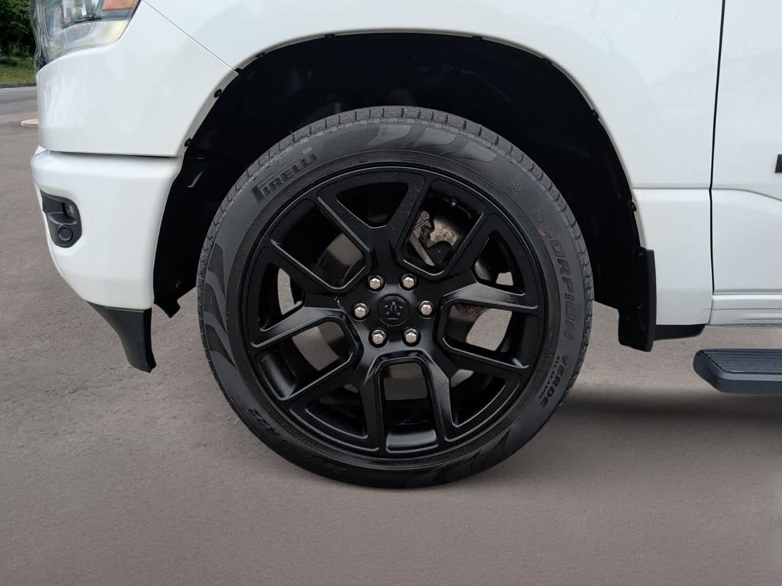 Used 2024 RAM 1500 Laramie AWD/4WD image 11