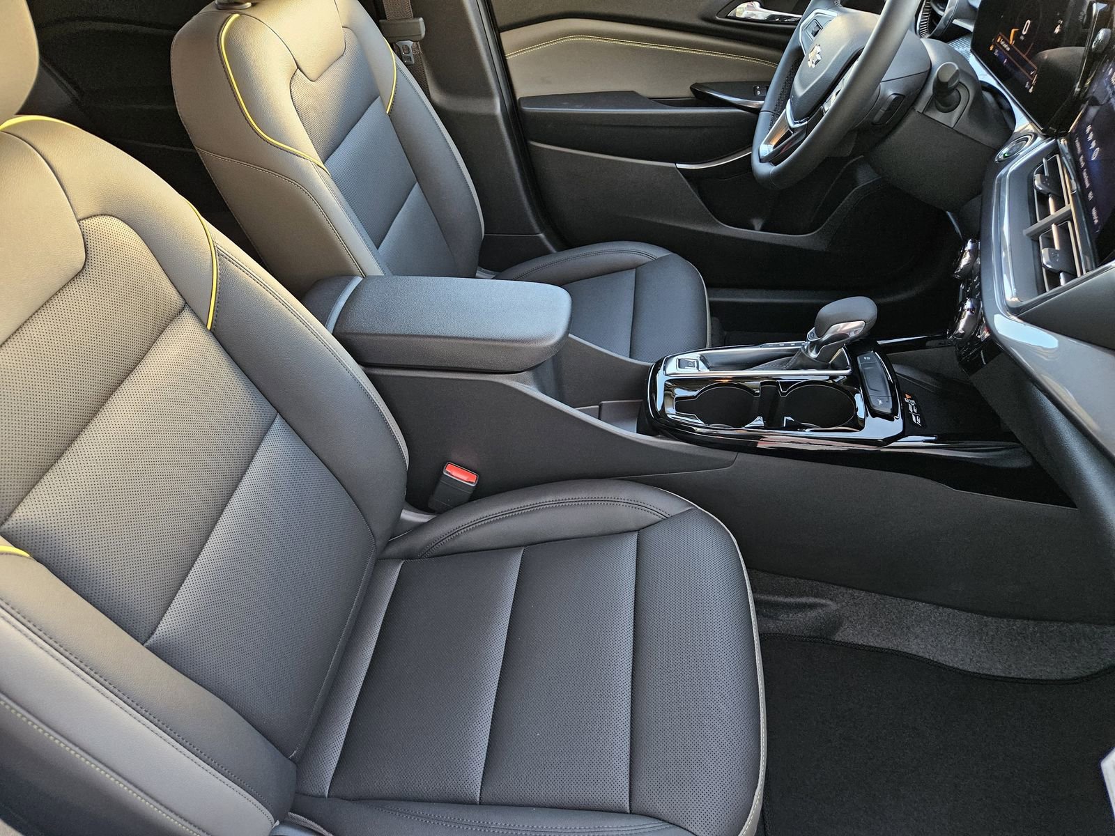 New 2026 Chevrolet Trax ACTIV w/ Sunroof Package image 16