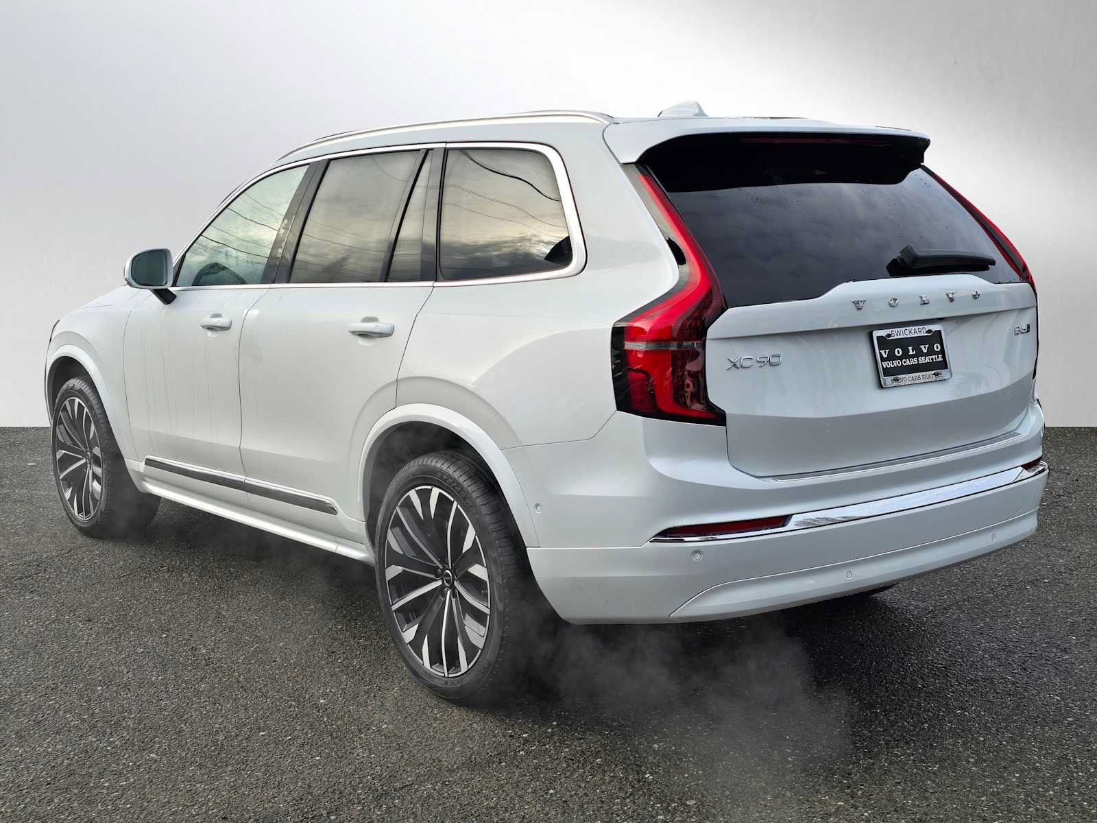 New 2026 Volvo XC90 B6 Plus w/ Protection Package Premier AWD/4WD image 5