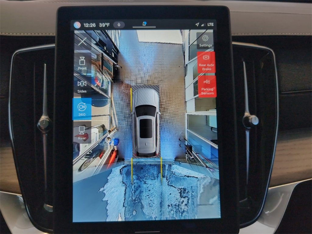 New 2025 Volvo XC90 T8 Plus w/ Protection Package Premier image 27