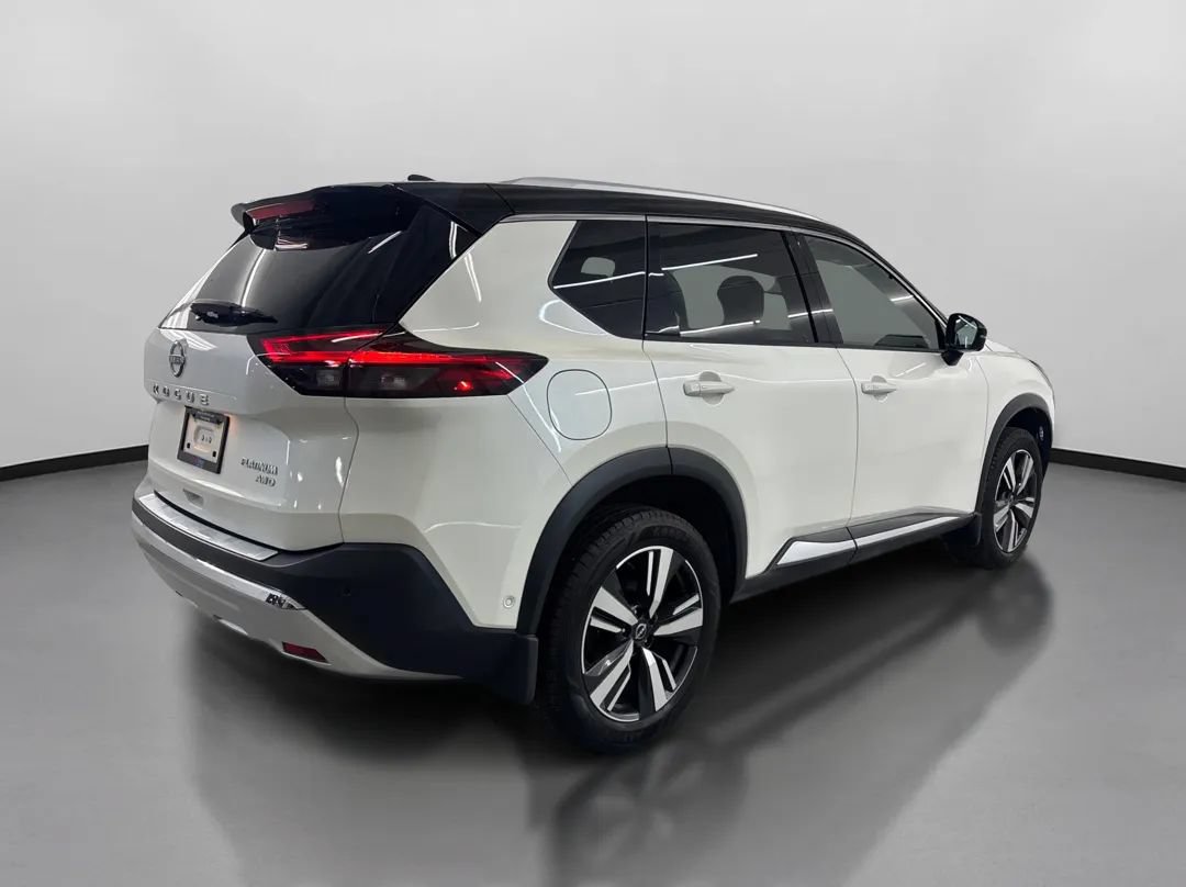 Used 2022 Nissan Rogue Platinum w/ Head-Up Display Package AWD/4WD image 10