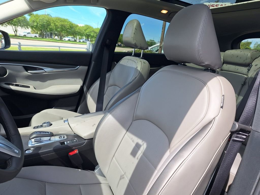 Used 2025 INFINITI QX50 Luxe AWD/4WD image 11