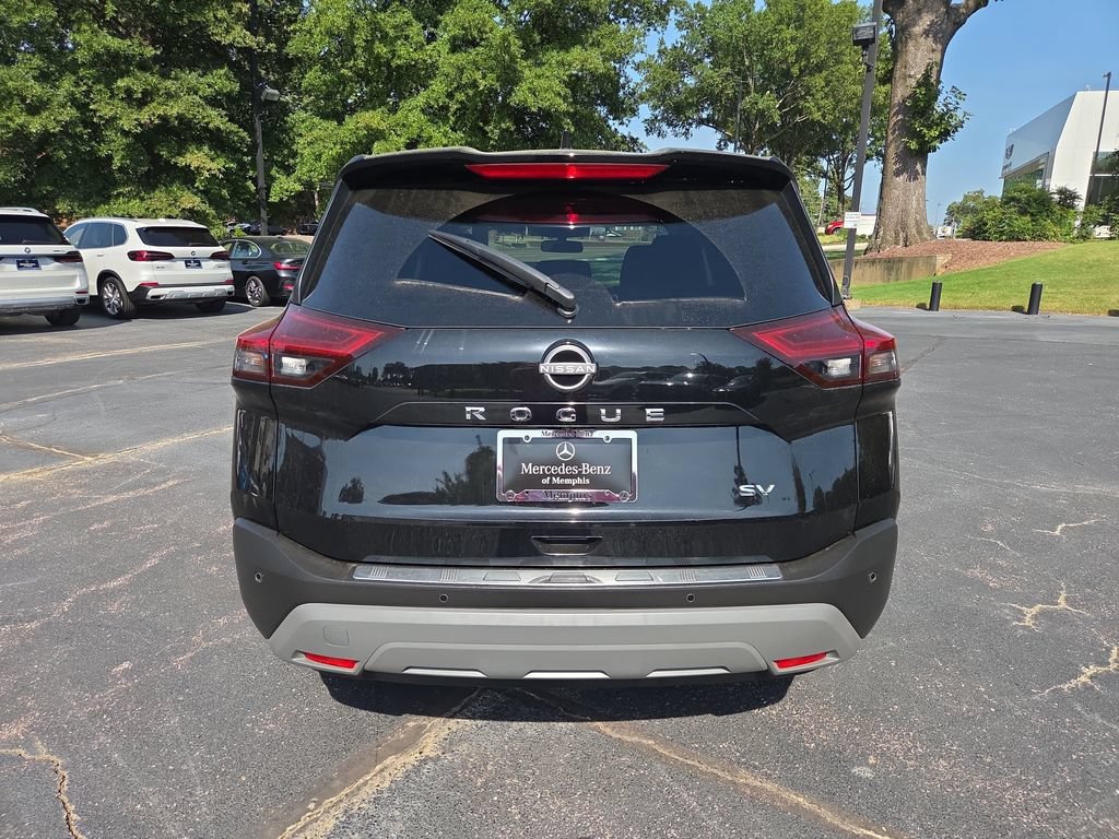 Used 2023 Nissan Rogue SV FWD image 4