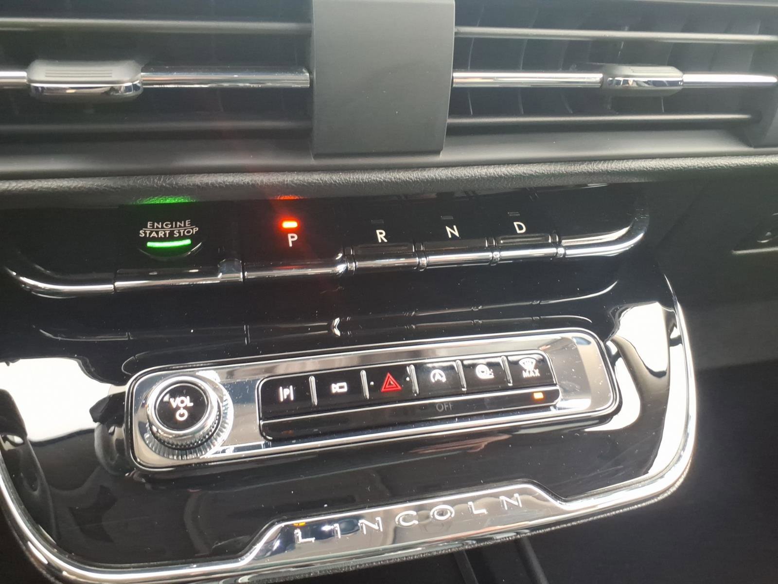 Certified 2023 Lincoln Corsair Standard w/ Equipment Group 101A image 19