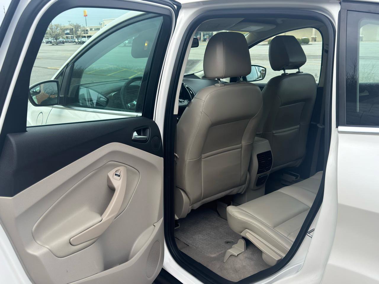 Used 2015 Ford C-MAX Energi SEL w/ Equipment Group 301A image 40