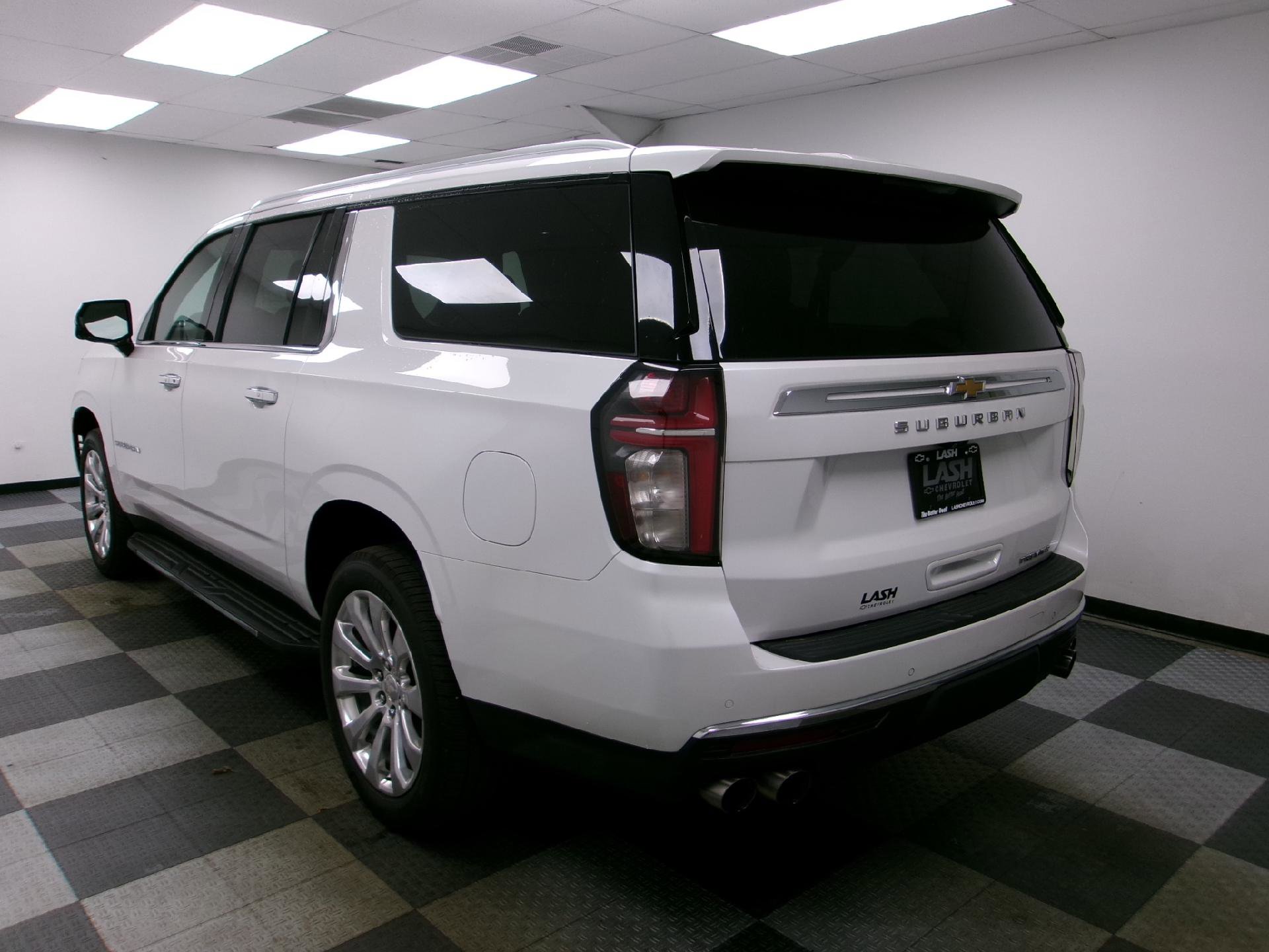 Used 2021 Chevrolet Suburban Premier w/ Premium Package image 2