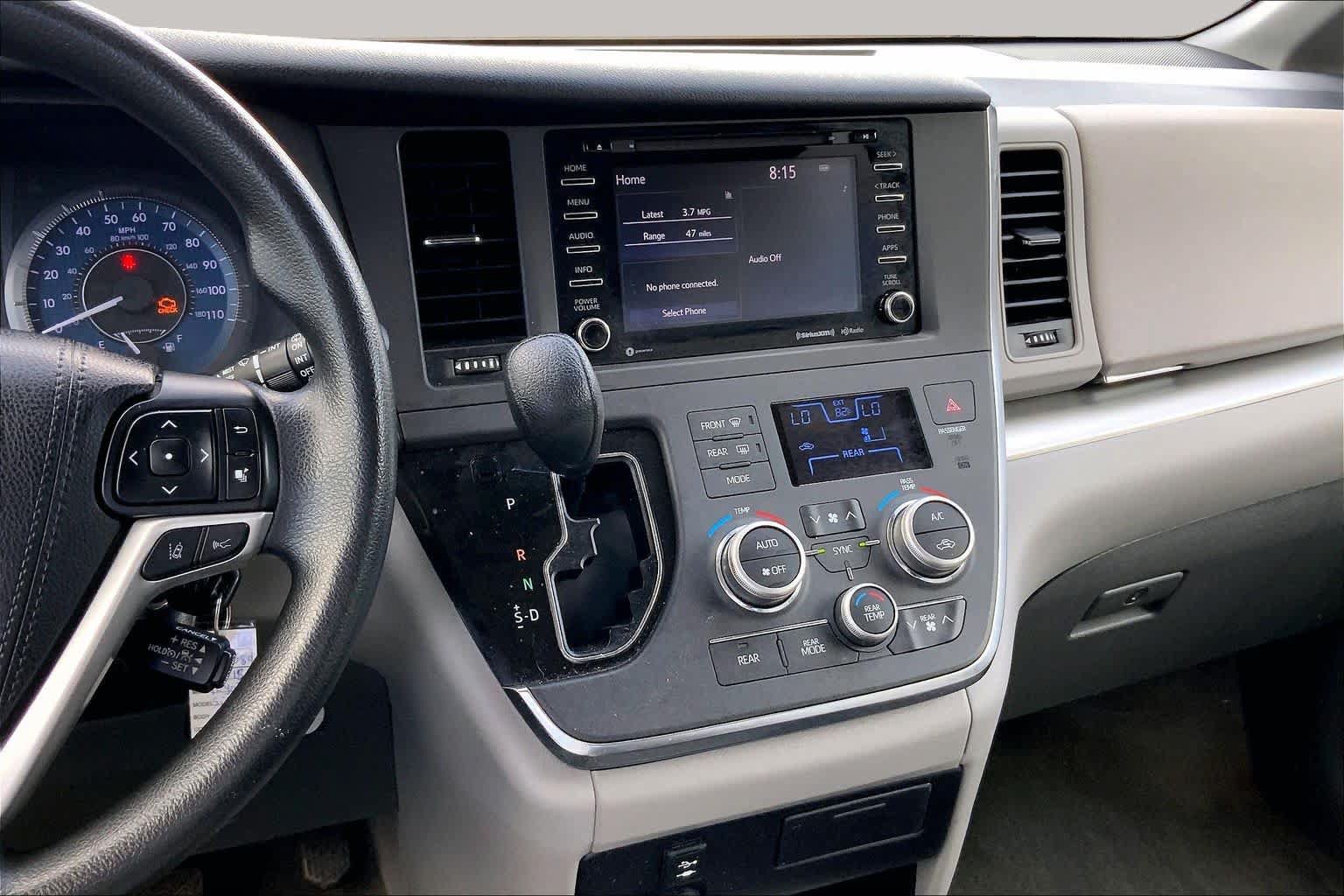 Used 2018 Toyota Sienna LE FWD image 7