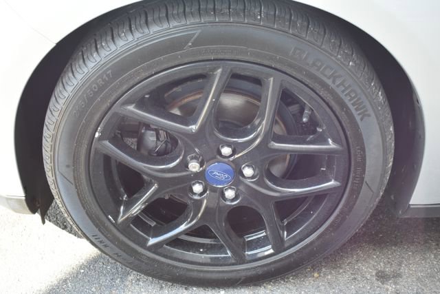 Used 2016 Ford Focus SE w/ Equipment Group 201A image 42