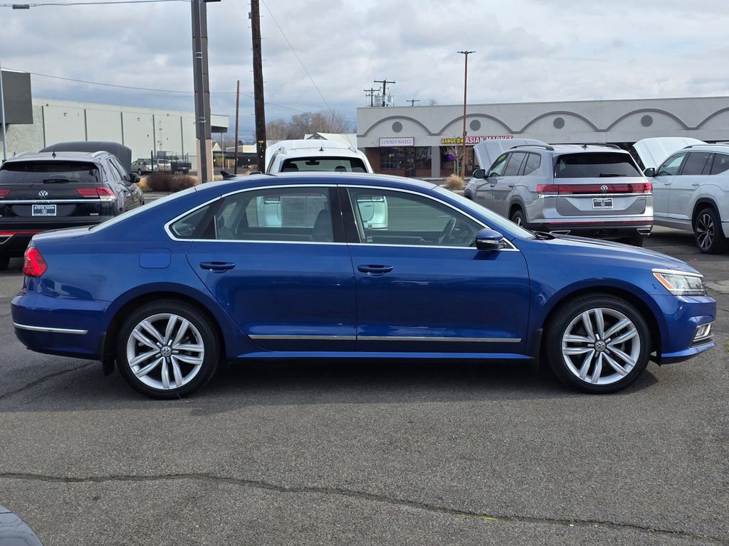 Used 2016 Volkswagen Passat 3.6 SEL Premium image 6