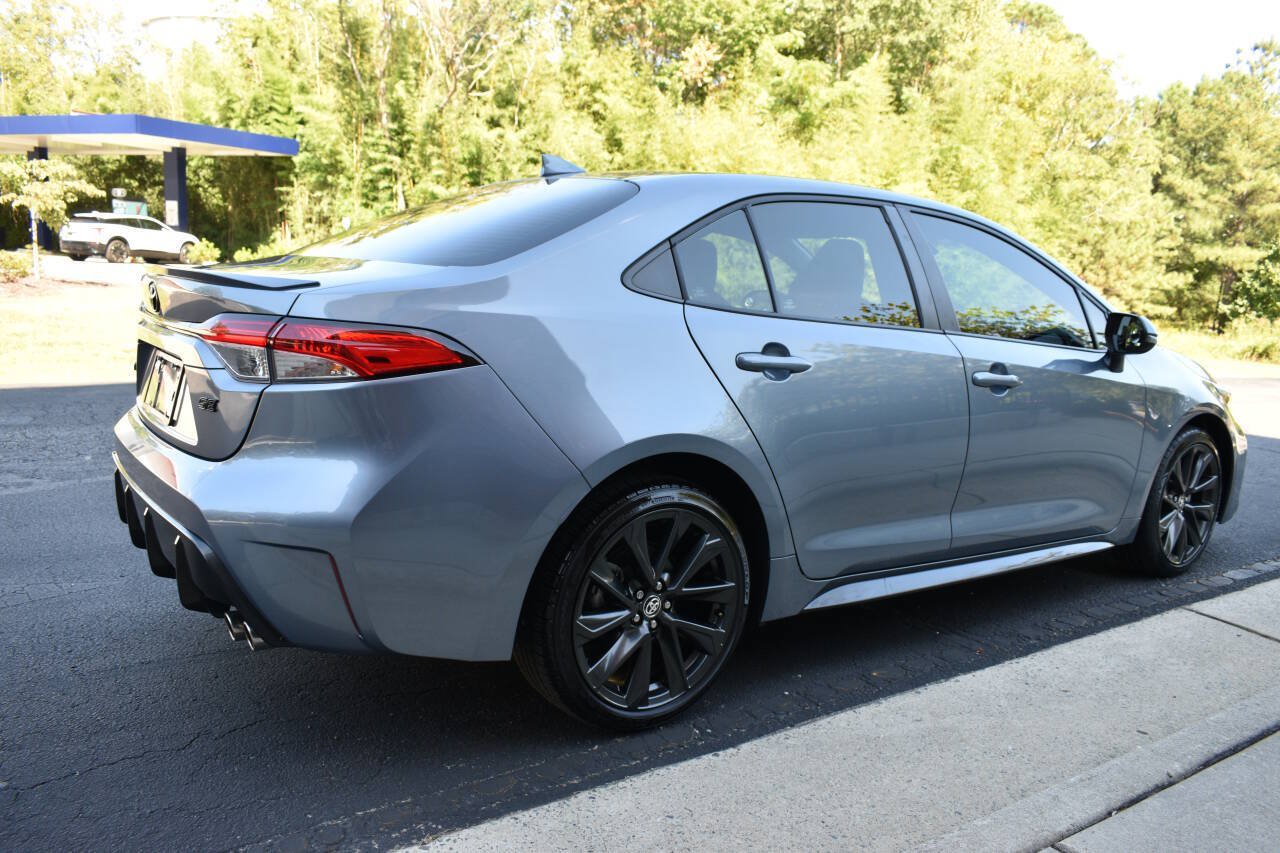 Used 2023 Toyota Corolla SE FWD image 3