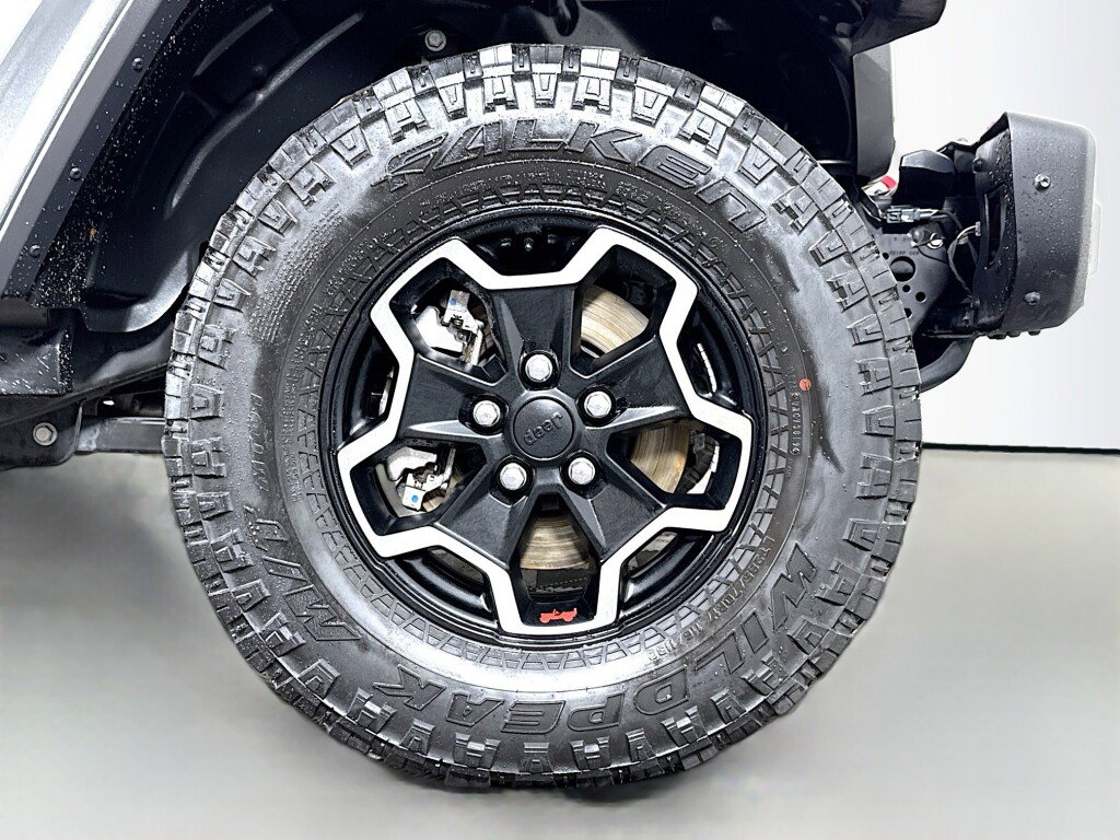 Used 2020 Jeep Gladiator Rubicon AWD/4WD image 46