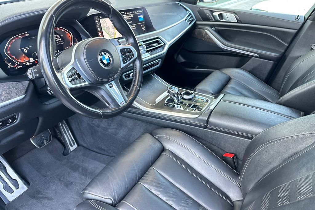 Used 2022 BMW X7 xDrive40i w/ M Sport Package image 9