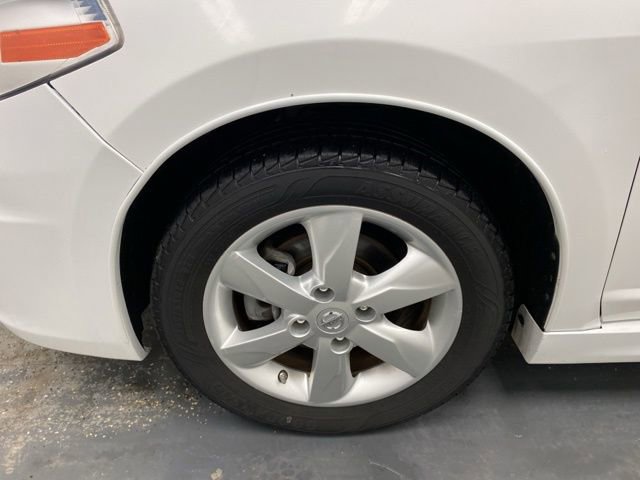 Used 2012 Nissan Versa SL image 28