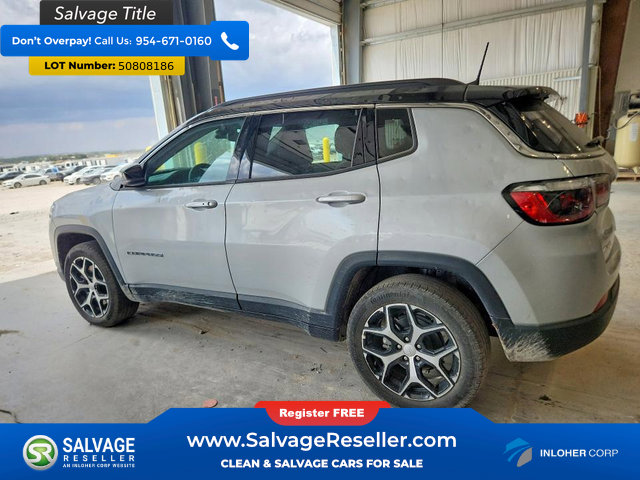 Used 2024 Jeep Compass Limited AWD/4WD image 3