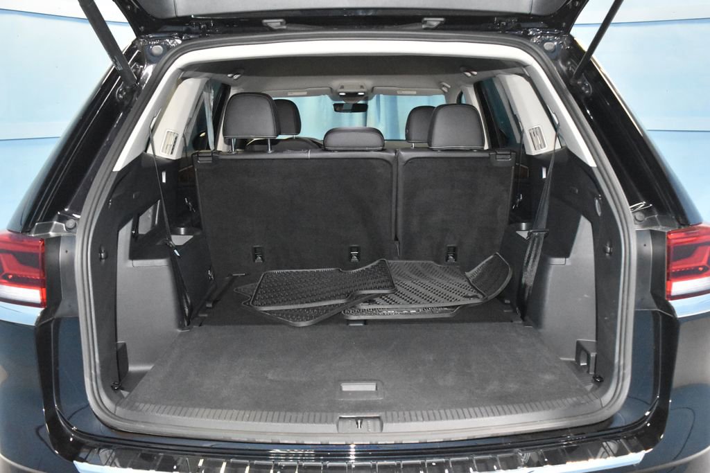 Used 2025 Volkswagen Atlas SE image 27