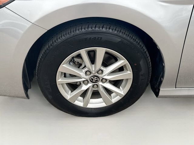 Used 2025 Toyota Camry LE image 29