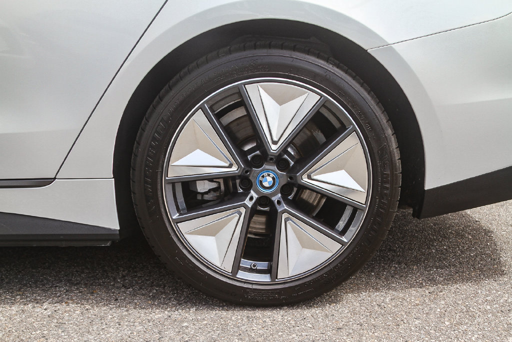 Certified 2023 BMW i4 eDrive35 w/ Premium Package RWD image 8